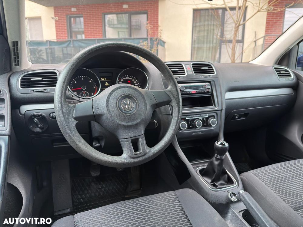 Volkswagen Golf 1.6 TDI DPF Trendline - 9