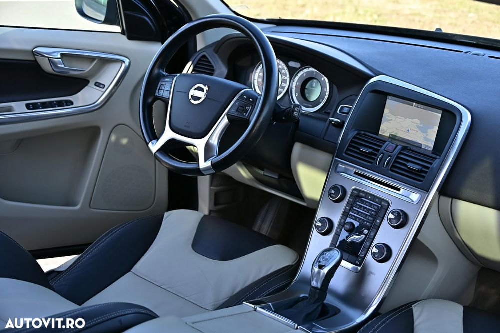Volvo XC 60 D5 AWD Aut. Summum - 29
