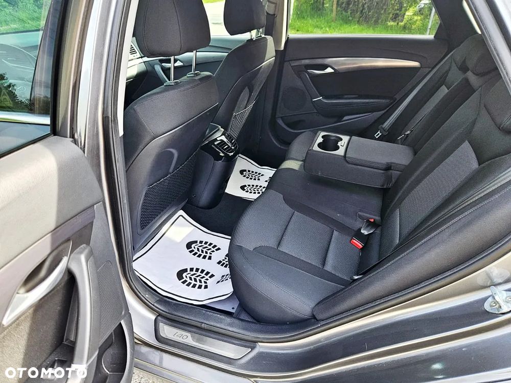 Hyundai i40 Kombi blue 1.7 CRDi Premium - 18