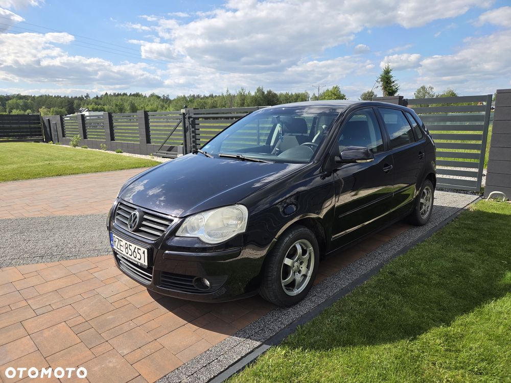 Volkswagen Polo 1.4 16V Comfortline - 1