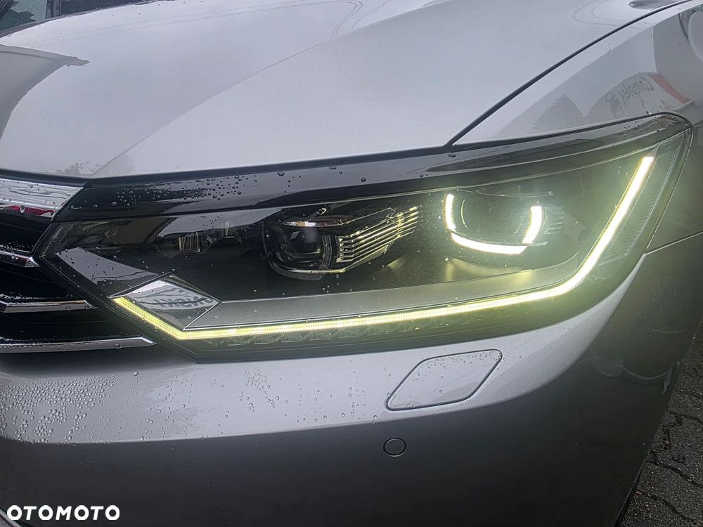 Volkswagen Passat 1.8 TSI BMT Highline - 17