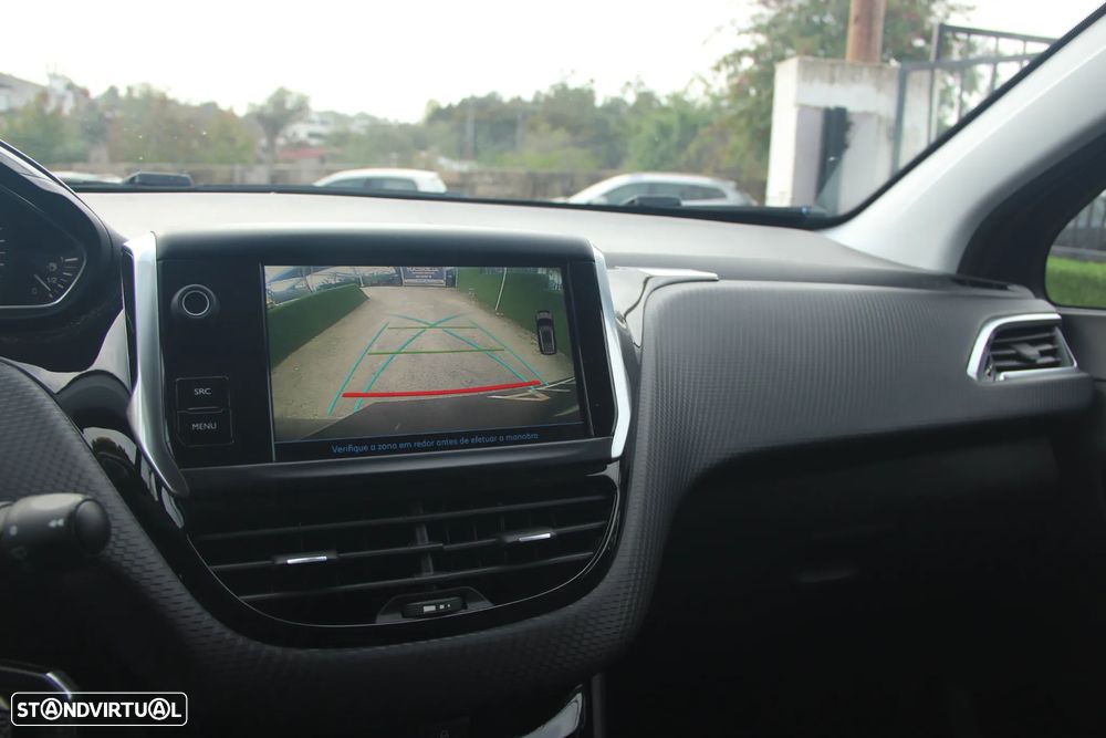 Peugeot 2008 PureTech 130 Allure - 13
