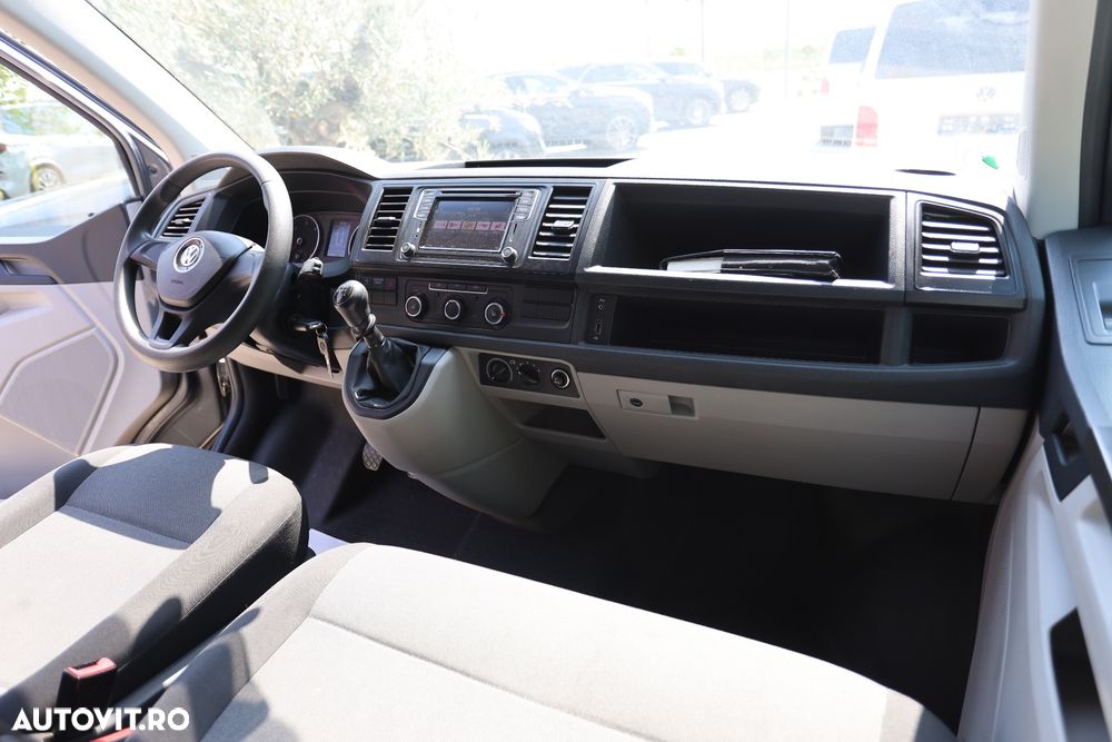 Volkswagen Transporter 2.0 110 kW LR Comfortline 4M - 23