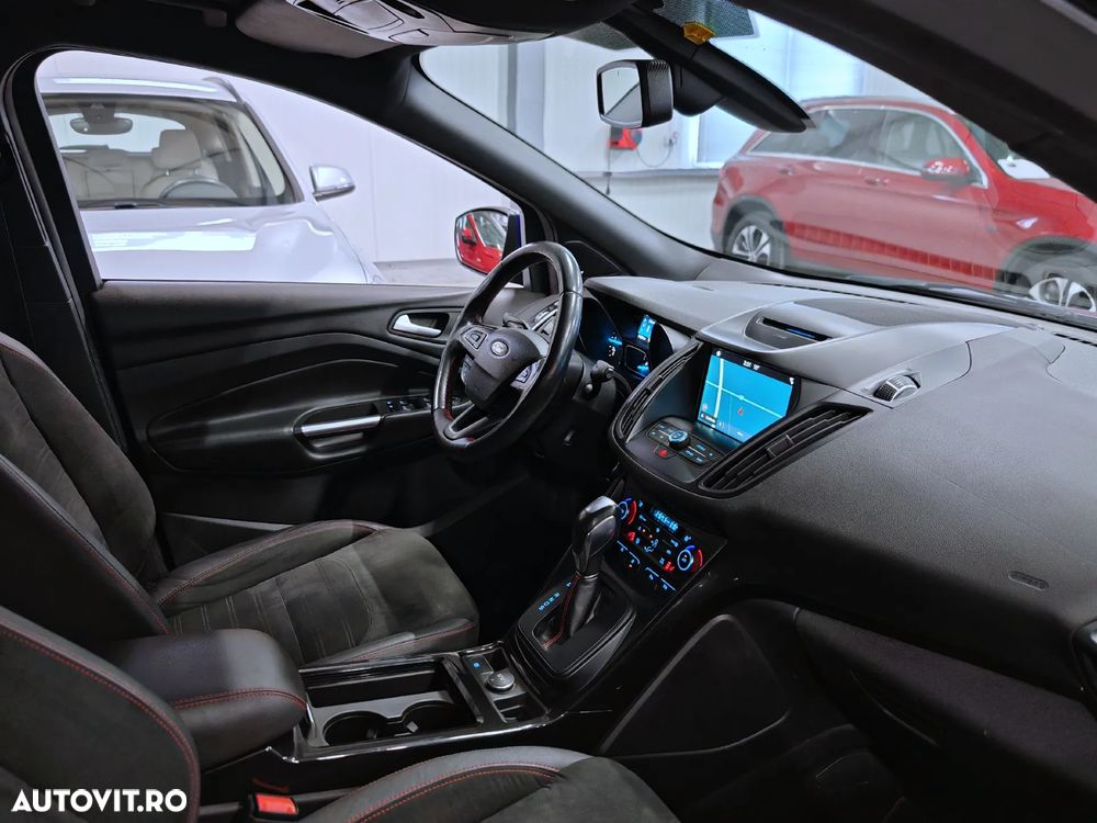 Ford Kuga 1.5 TDCi 2x4 Aut. ST-Line - 7