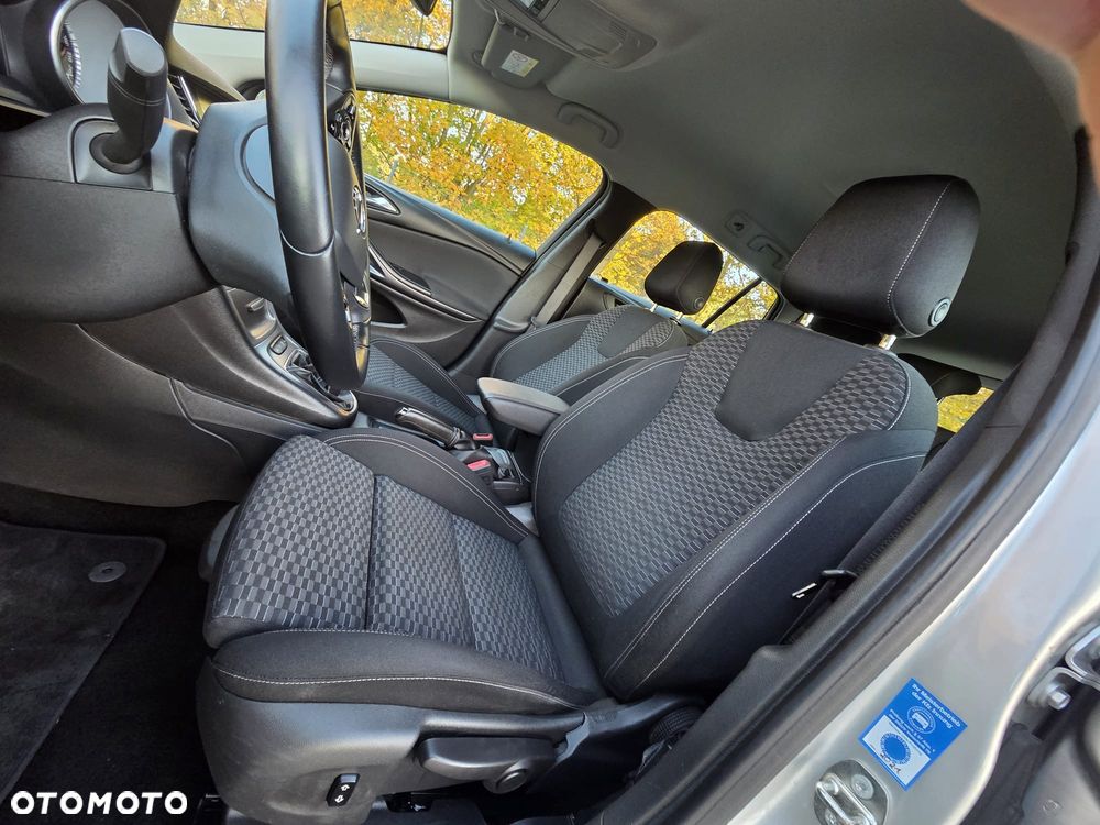 Opel Astra 1.6 CDTI Dynamic - 11
