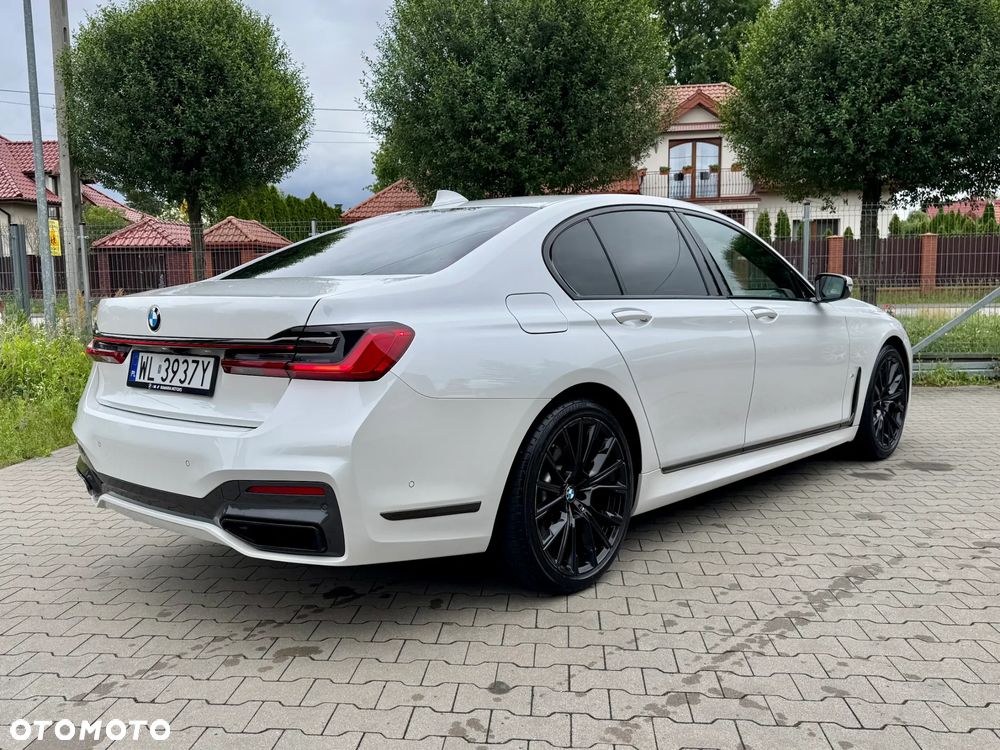 BMW Seria 7 730d xDrive mHEV sport - 7