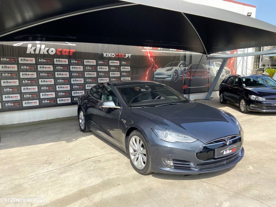 Tesla Model S 85 - 1