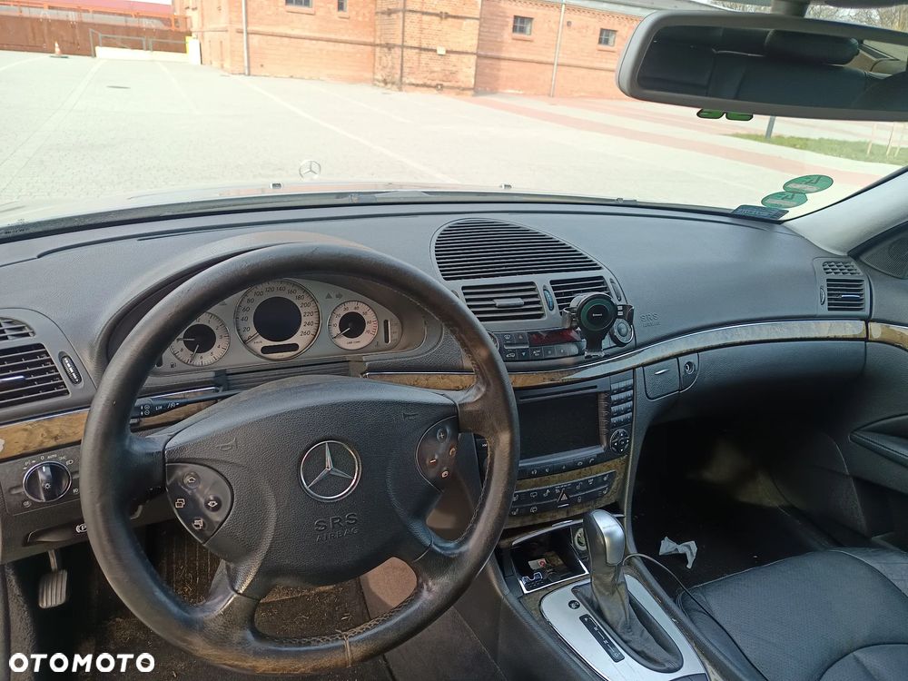 Mercedes-Benz Klasa E 320 T Avantgarde - 11