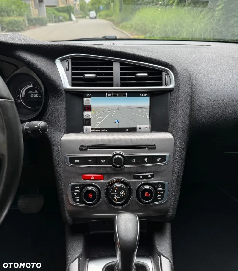 Citroën C4 PureTech 130 Stop&Start EAT8 SHINE - 26