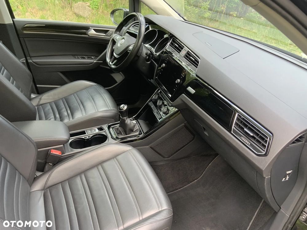 Volkswagen Touran 1.6 TDI BMT SCR Comfortline - 11