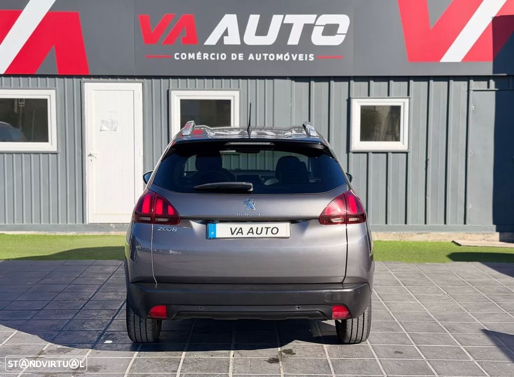 Peugeot 2008 1.2 PureTech Style - 6