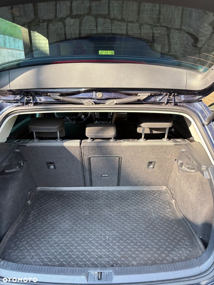 Volkswagen Golf - 9