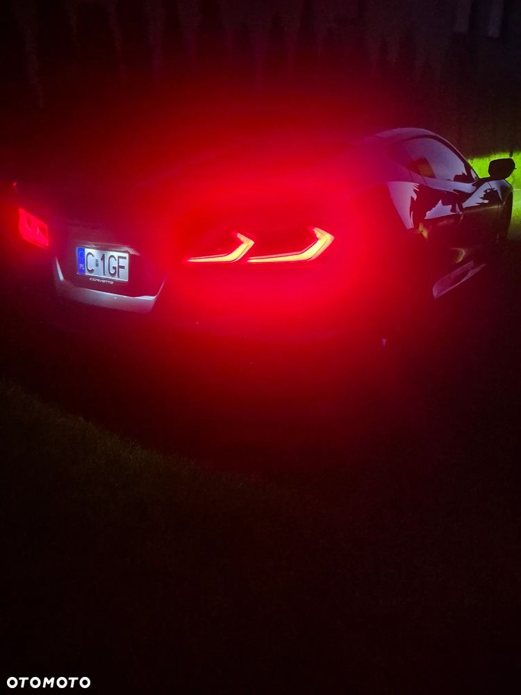Chevrolet Corvette - 25