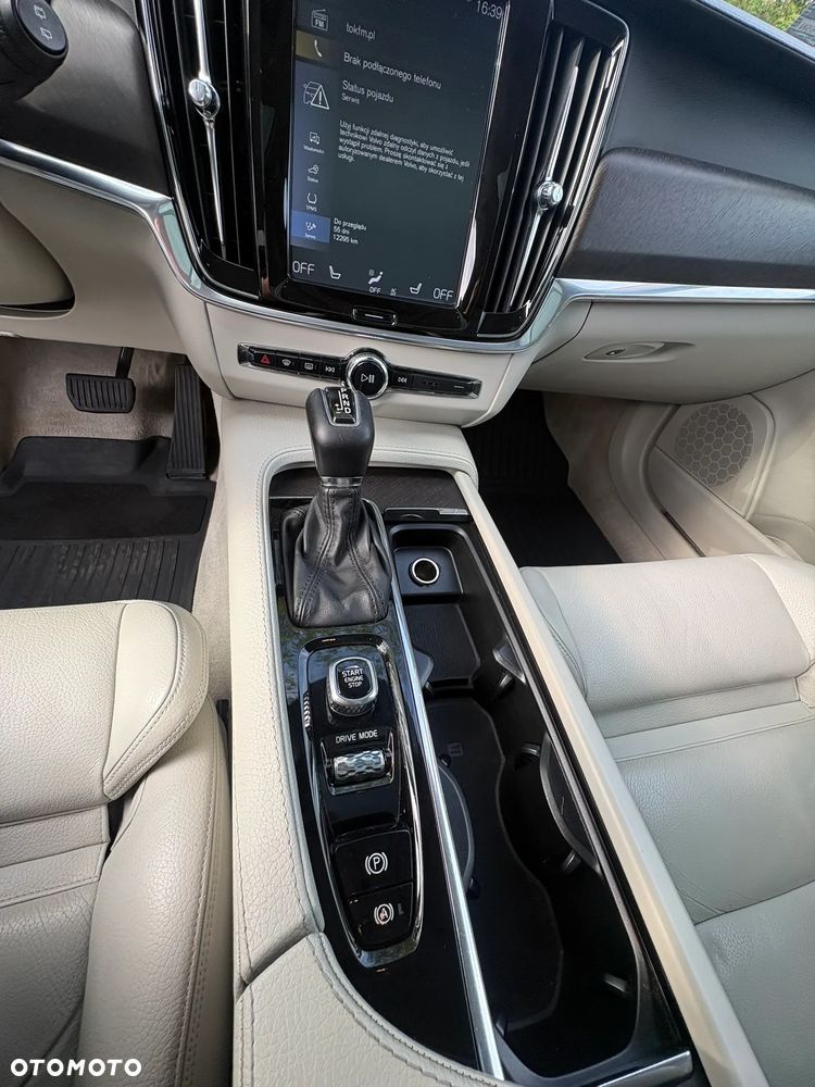 Volvo V90 Cross Country D5 AWD - 33