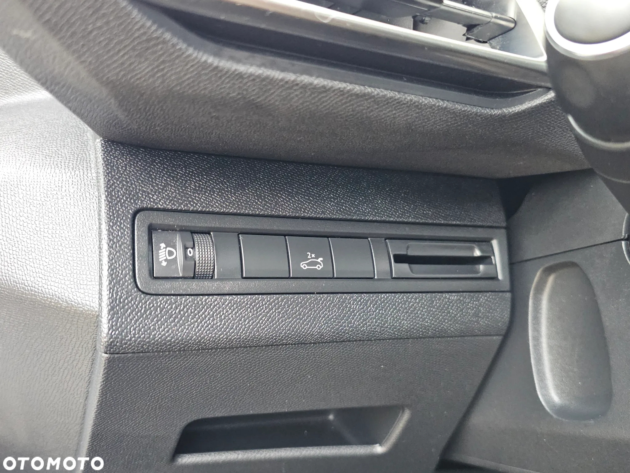 Peugeot 5008 BlueHDI 130 Allure Business-Paket - 23