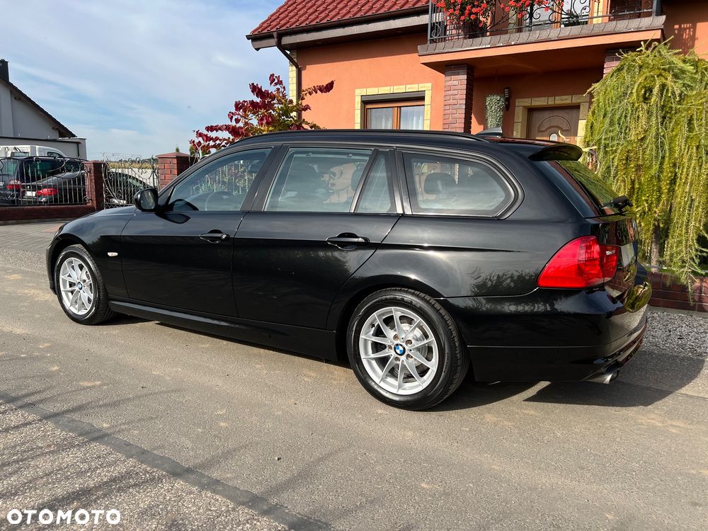 BMW Seria 3 318d DPF Edition Sport - 21