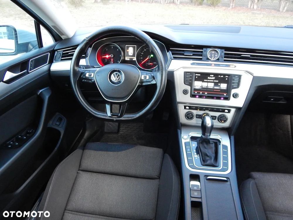 Volkswagen Passat 2.0 TDI BMT Comfortline DSG - 10