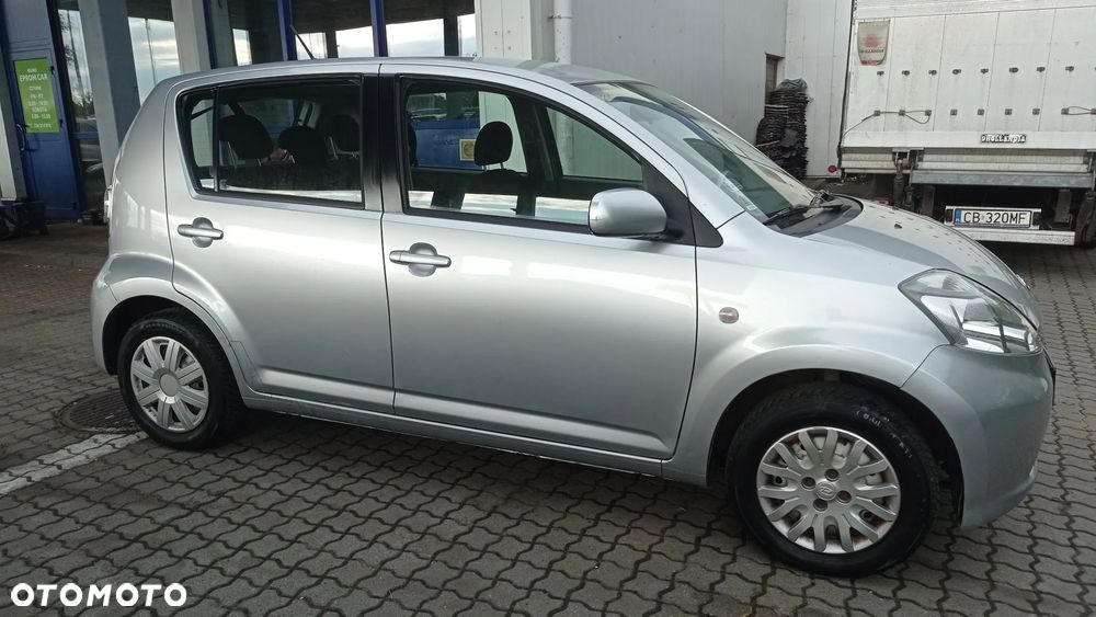 Daihatsu Sirion 1.3 - 23