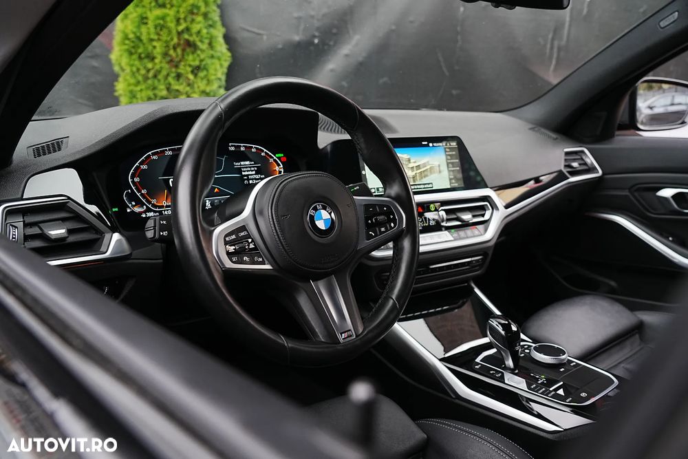 BMW Seria 3 320i Aut. Sport Line - 27