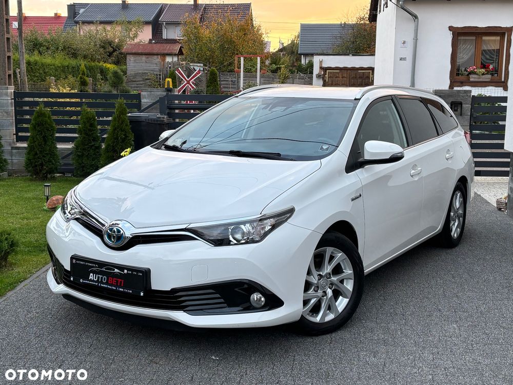 Toyota Auris 1.8 HSD Prestige NAVI - 17