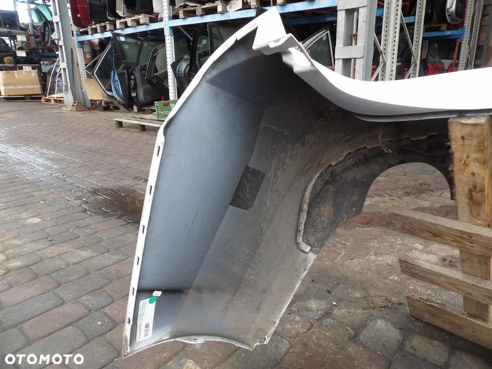 SKODA SUPERB IV 4 KOMBI ZDERZAK TYŁ  LC9A - 9