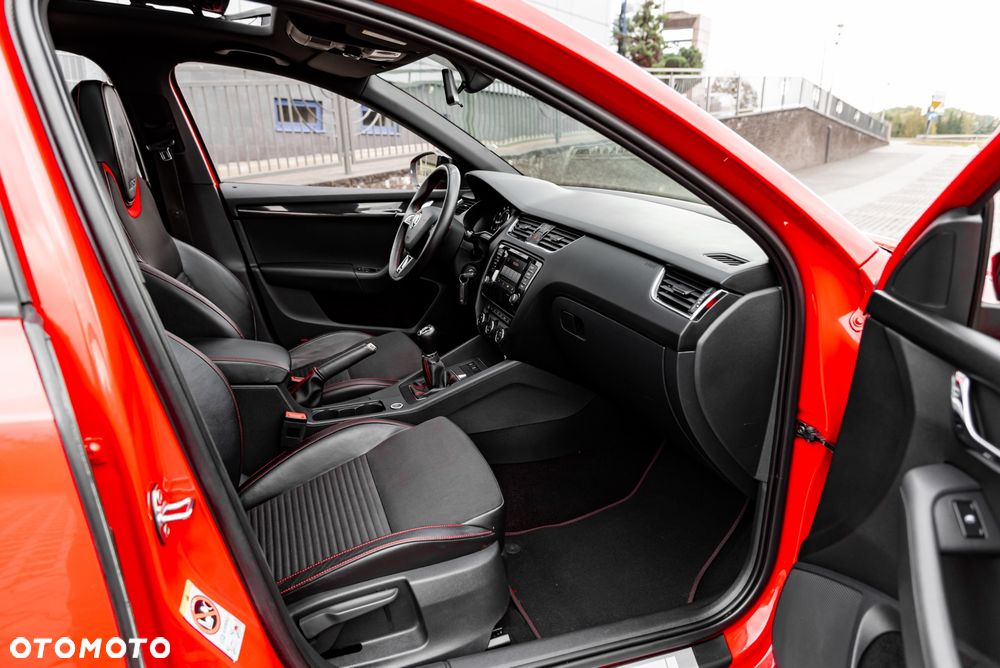 Skoda Octavia 2.0 TSI RS - 22