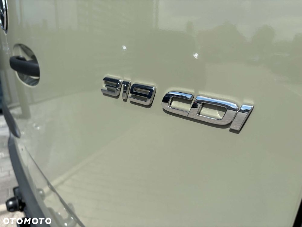Mercedes-Benz Sprinter - 19