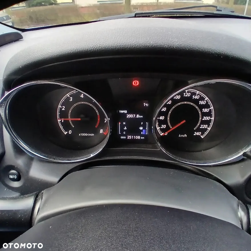Mitsubishi ASX - 10