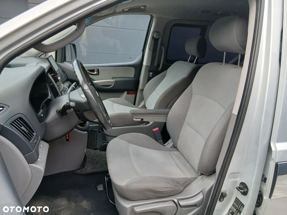 Hyundai H-1 2.5 CRDi Travel Comfort - 10