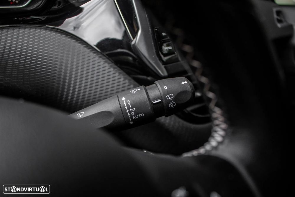 Peugeot 208 PureTech 82 Start & Stop Allure - 17