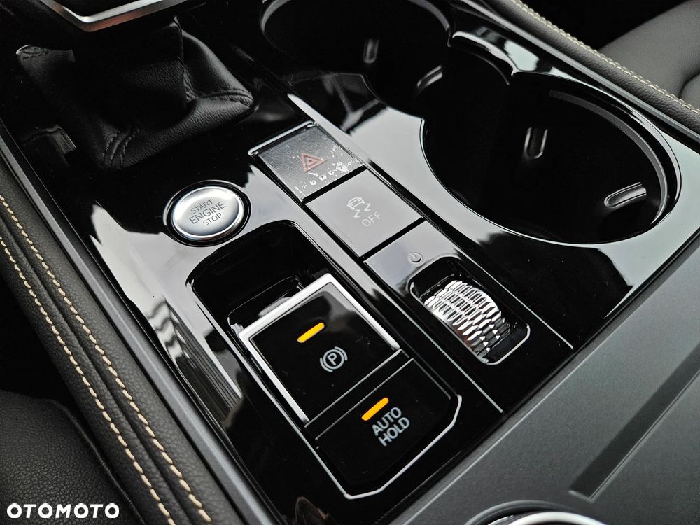 Volkswagen Touareg 3.0 V6 TFSI Plug-In Hybrid 4Motion Elegance - 8