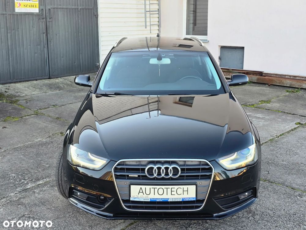 Audi A4 Avant 2.0 TDI Quattro Design S tronic - 11