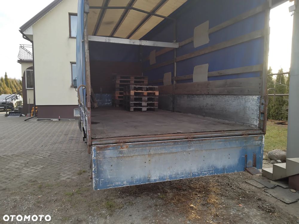 Mercedes-Benz 814 - 12