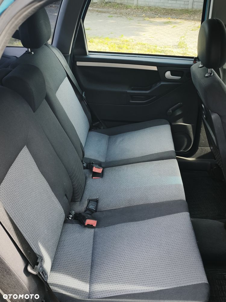Opel Meriva 1.6 Cosmo - 17
