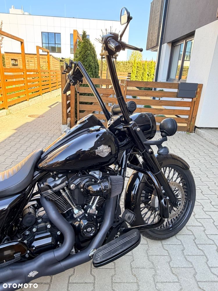 Harley-Davidson Touring Road King - 2
