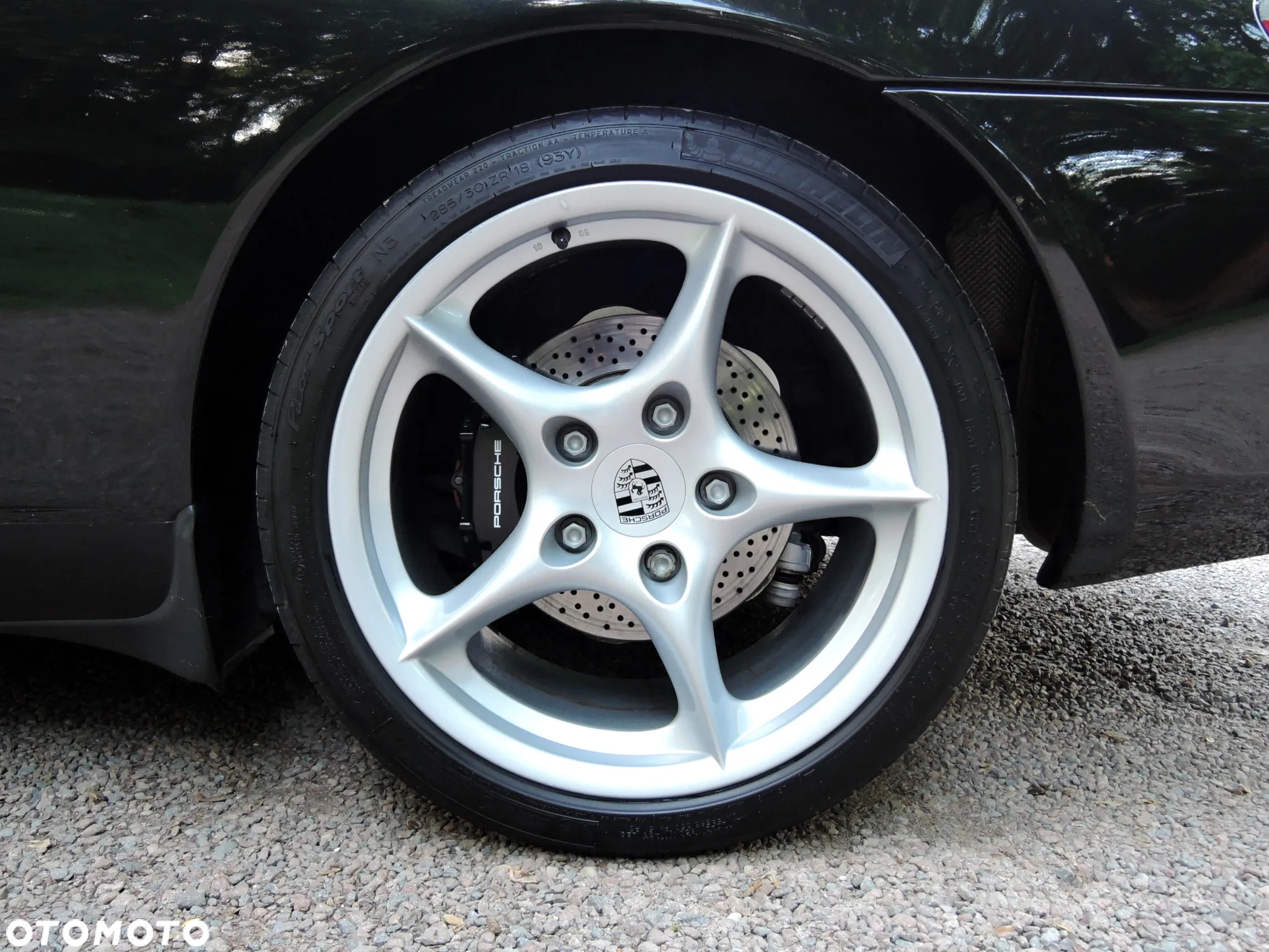 Porsche 911 Carrera - 12