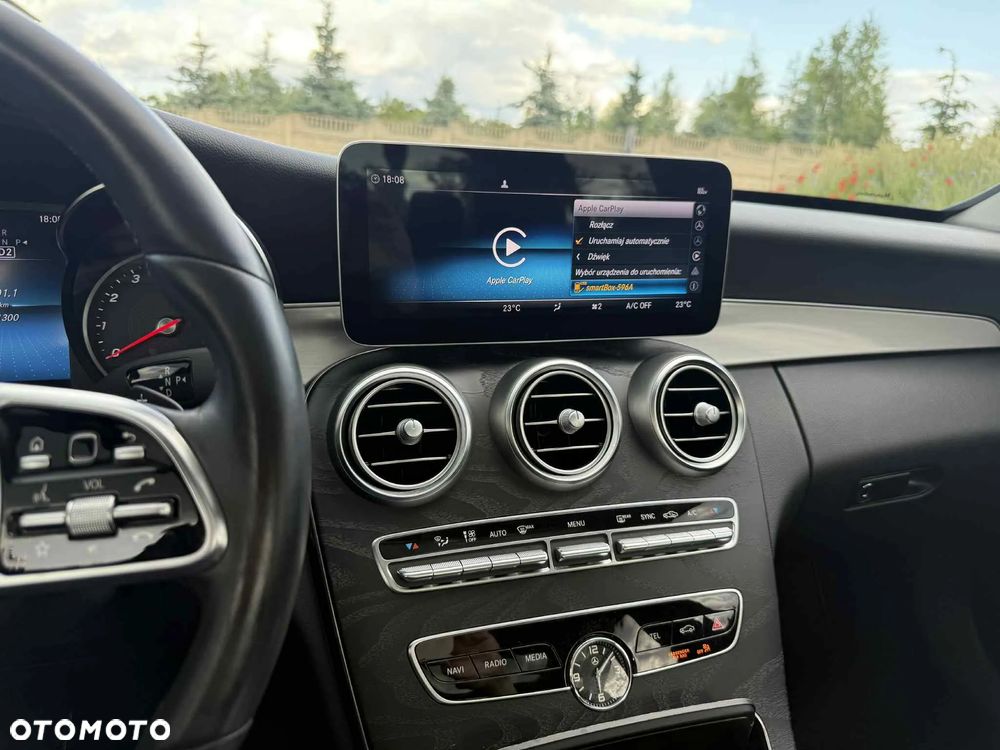 Mercedes-Benz Klasa C 300 4Matic 9G-TRONIC Avantgarde - 28