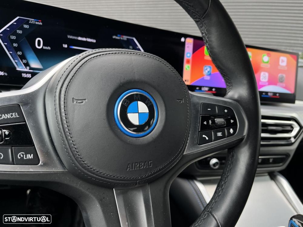BMW i4 eDrive35 Desportiva M - 23