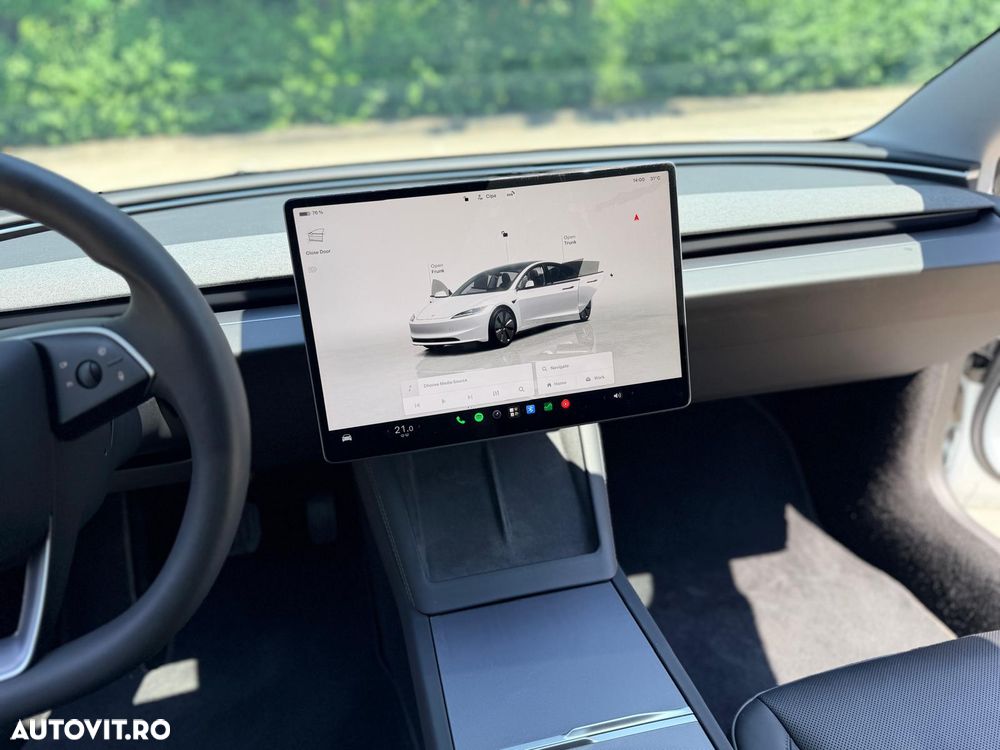 Tesla Model 3 Long Range - 6
