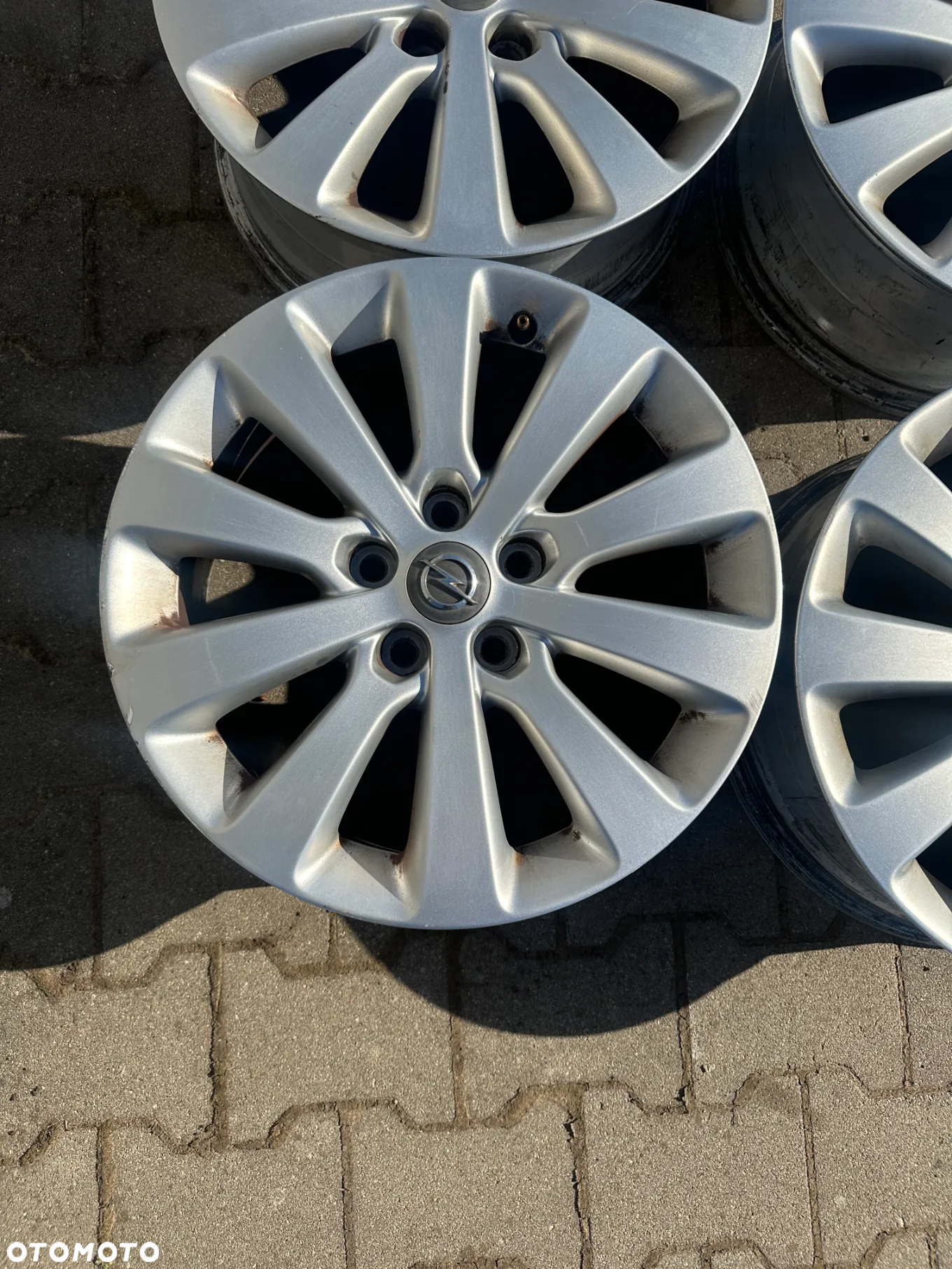 OPEL ASTRA J INSIGNIA B 4x FELGI ALUMINIOWE 7Jx17" ET44 5x115 - 2