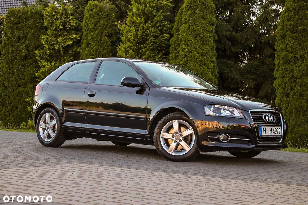 Audi A3 3-drzwiowe 1.4 TFSI S tronic S line Sportpaket - 2