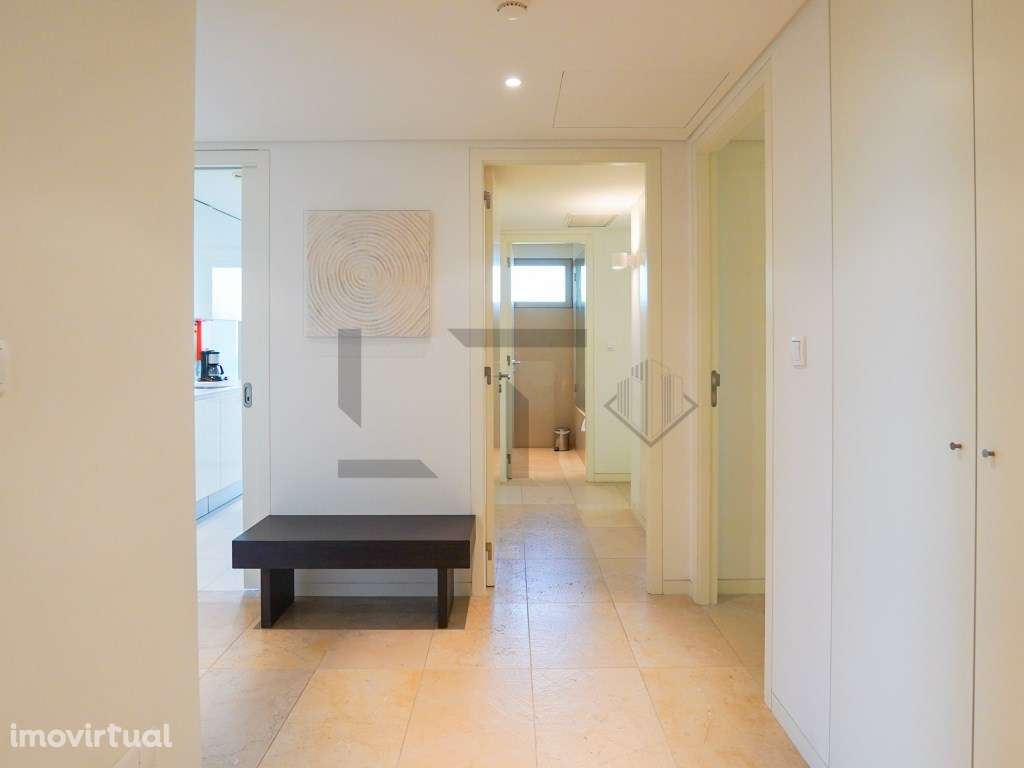 Apartamento T3 com terraço com Vista Rio e Garagem para Venda em Troia - Grande imagem: 5/50