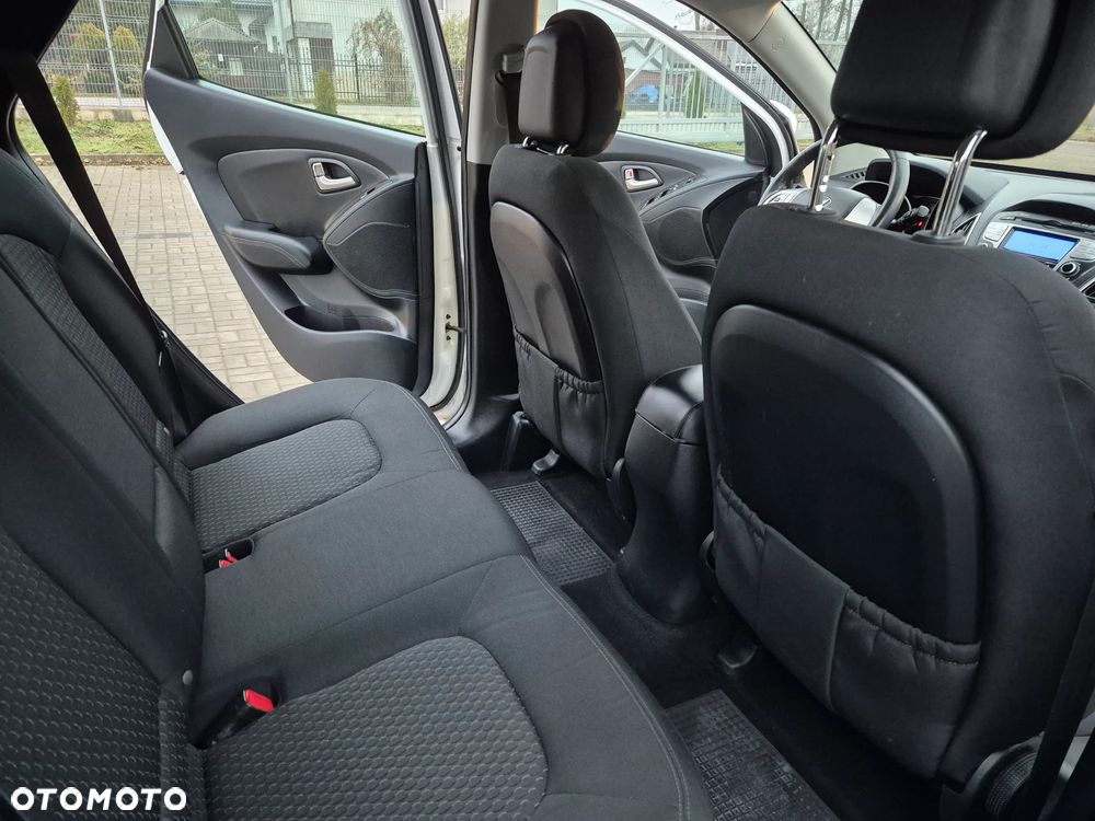 Hyundai ix35 1.6 2WD UEFA EURO 2012 Edition - 9