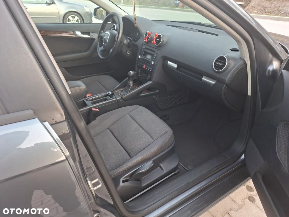 Audi A3 Sportback 1.9 TDI Ambiente - 14