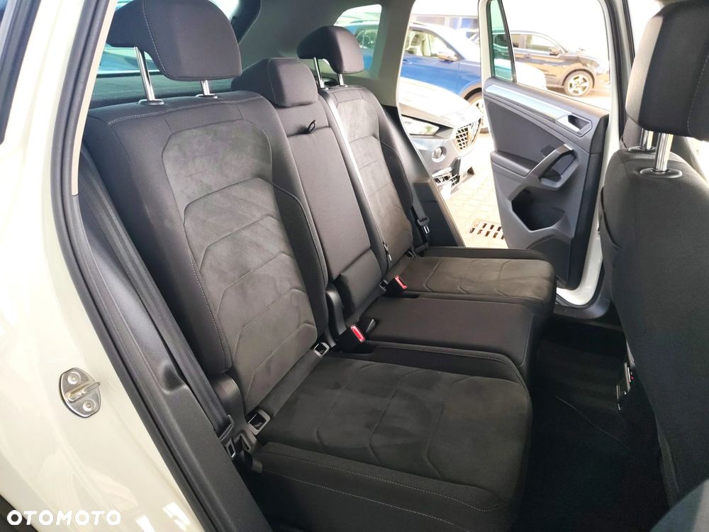 Volkswagen Tiguan 2.0 TDI Elegance DSG - 32