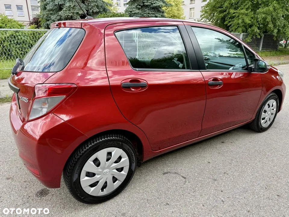 Toyota Yaris 1.33 Premium EU6 - 6