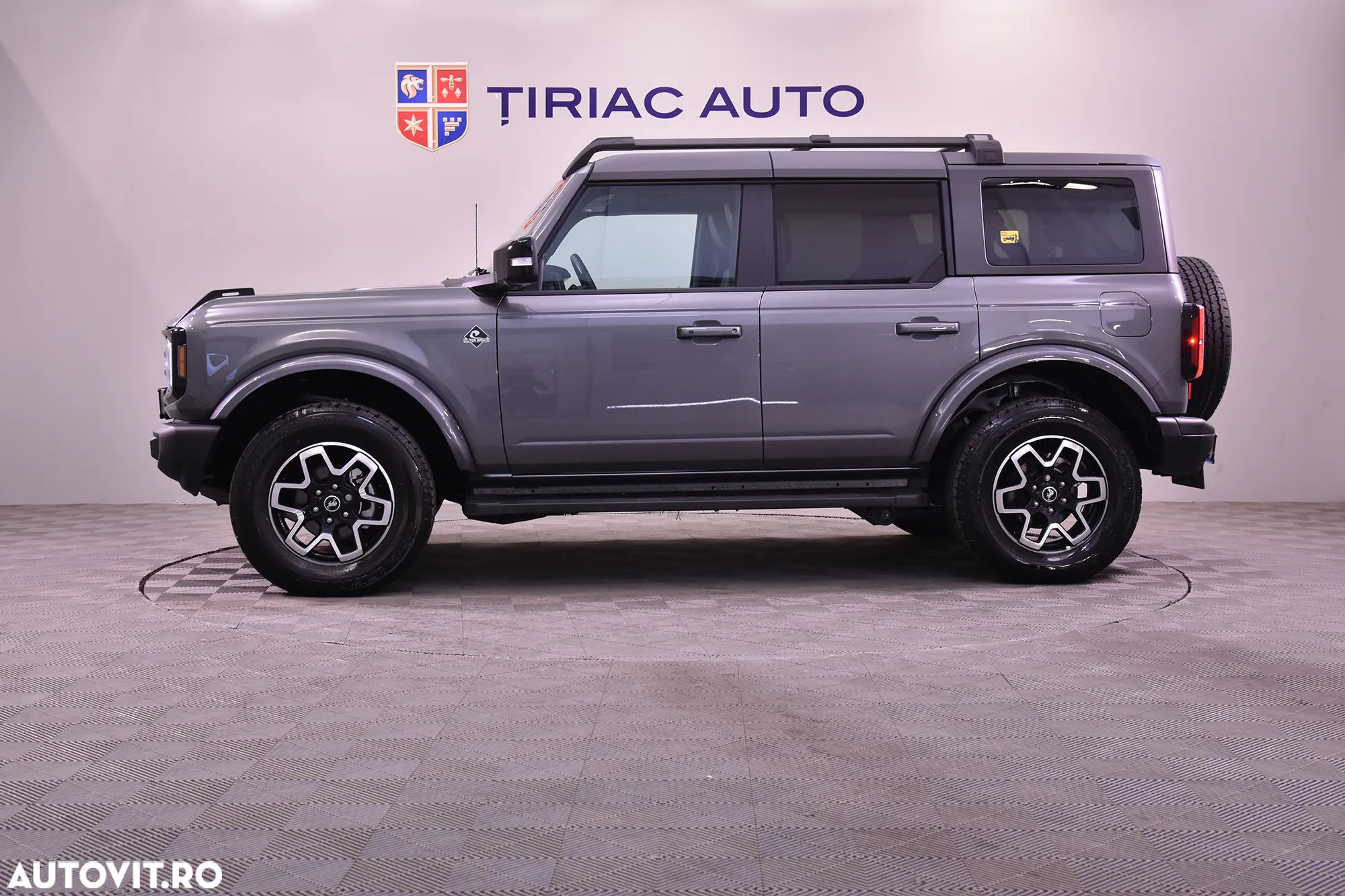 Ford Bronco 2.7L V6 Ecoboost Outer Banks - 2