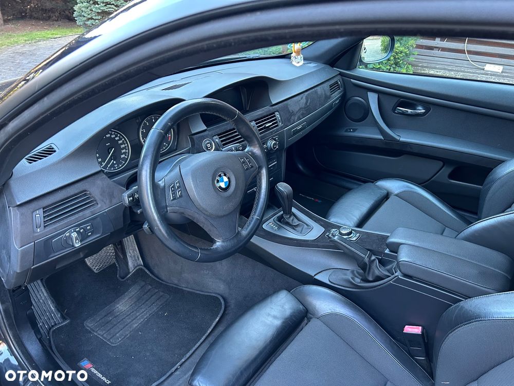 BMW Seria 3 320i M Sport Edition - 26
