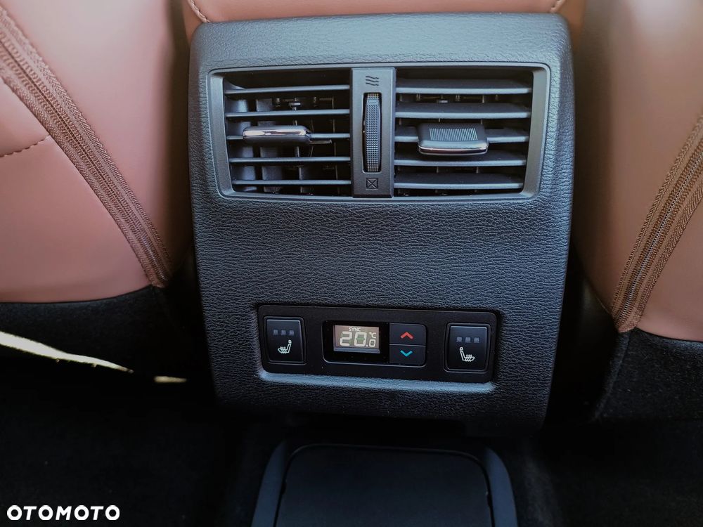 Mitsubishi Outlander PHEV Instyle Plus - 16