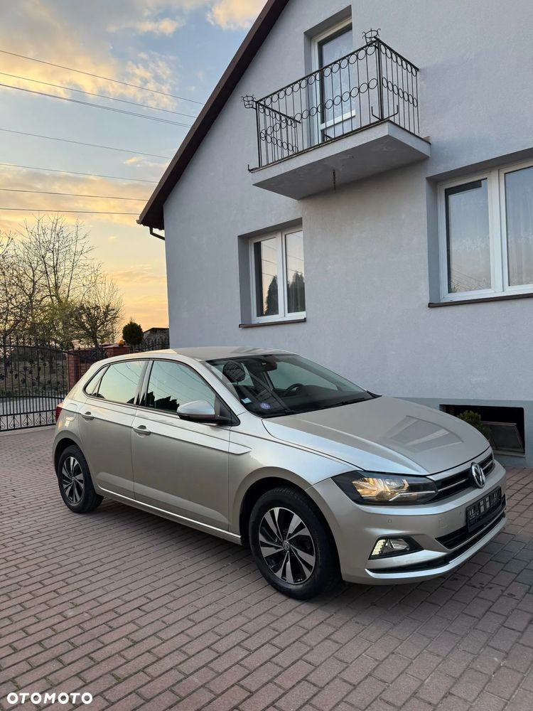 Volkswagen Polo - 2